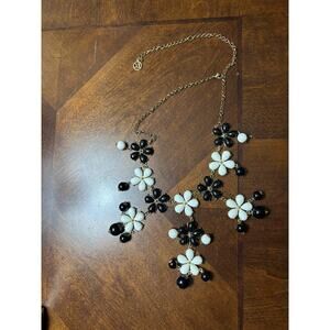 Woman's Fashion Black White flower & Beaded Collar Necklace with Lobster Clasp
